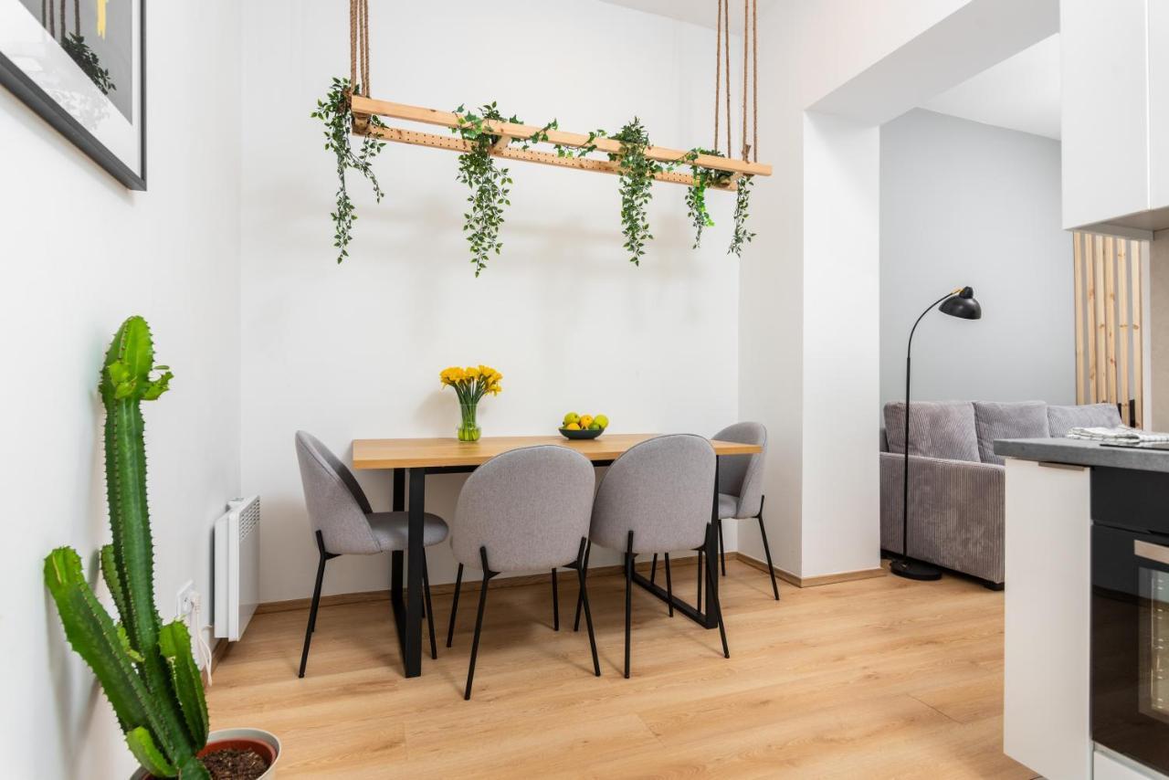 Modern Centrally Located Apartments - By Upstairs Krakov Exteriér fotografie