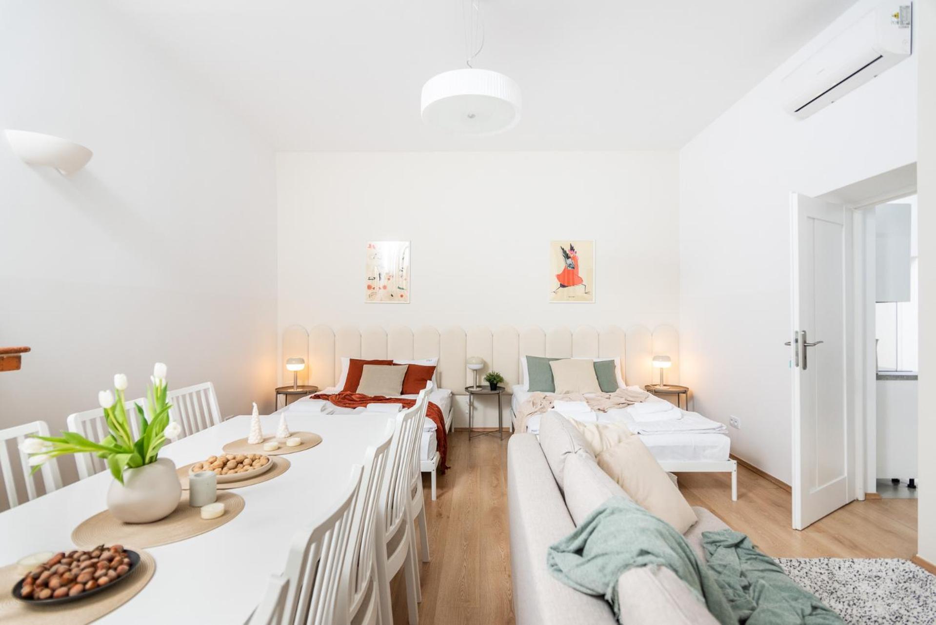 Modern Centrally Located Apartments - By Upstairs Krakov Exteriér fotografie